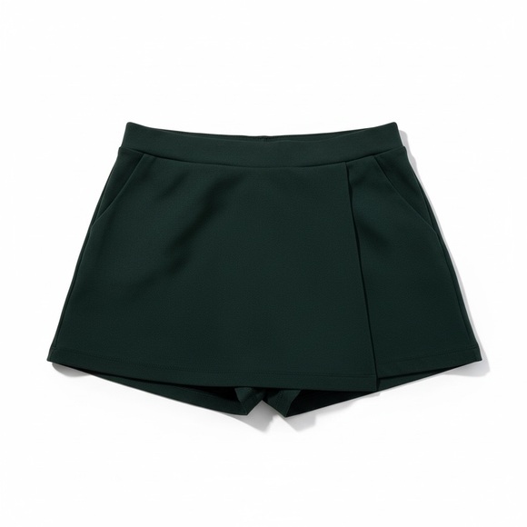 Forever 21 Pants - Forever 21 contemporary Skort Dark green Size XS